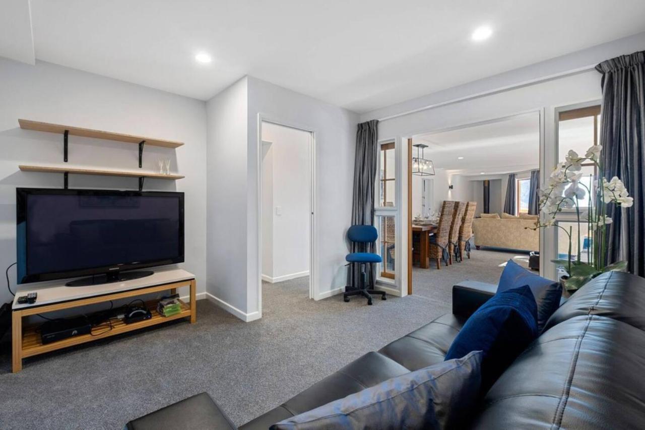 Magnificent Apartment With Great Views! Queenstown Exterior photo