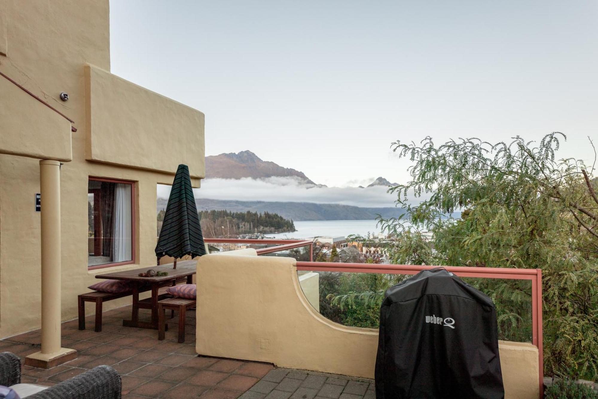 Magnificent Apartment With Great Views! Queenstown Exterior photo